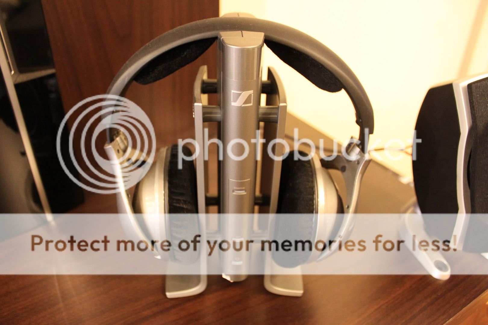 Bán Headphone không dây Sennheiser HDR180 99%