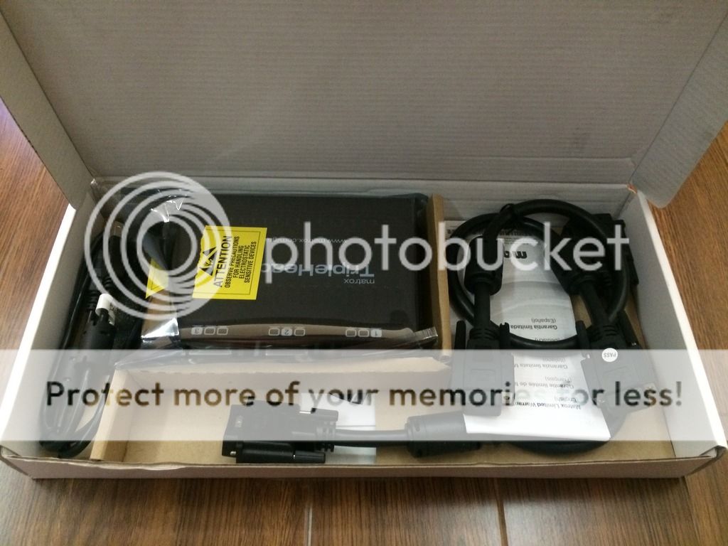 Bán thiết bị chia 3 màn hình độc đáo - Matrox TripleHead2Go Digital Edition - 1