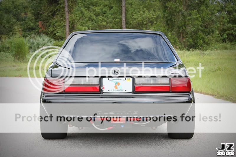 IMAGE: http://i343.photobucket.com/albums/o459/MotorsportIllusions/006-1.jpg